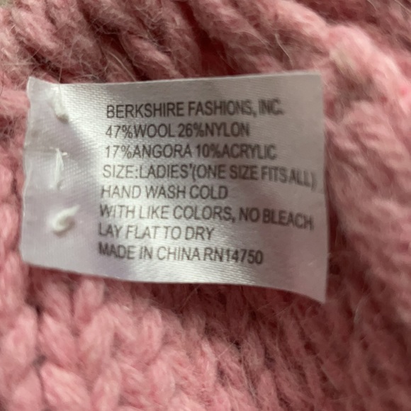 Two Knit Beanie Caps Blue & Pink - Picture 6 of 6